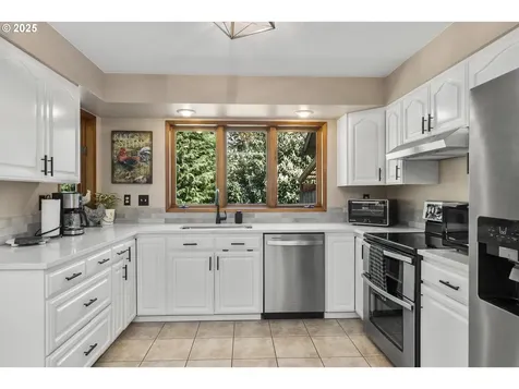 18805 Parkwood Place West Linn OR 97068