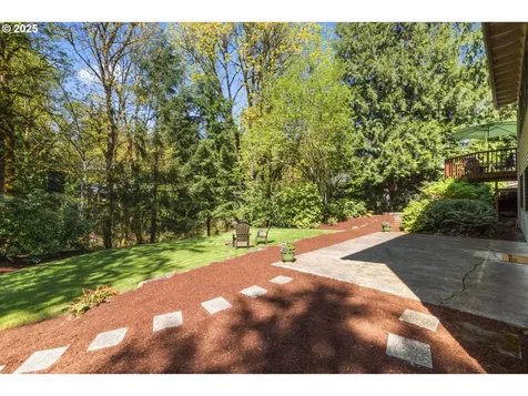 18805 Parkwood Place West Linn OR 97068