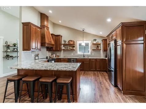 16124 S Windy City Road Mulino OR 97042