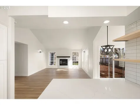 1187 S 45th Street Springfield OR 97478