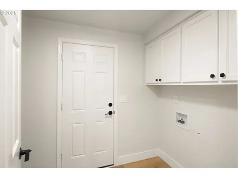 1187 S 45th Street Springfield OR 97478