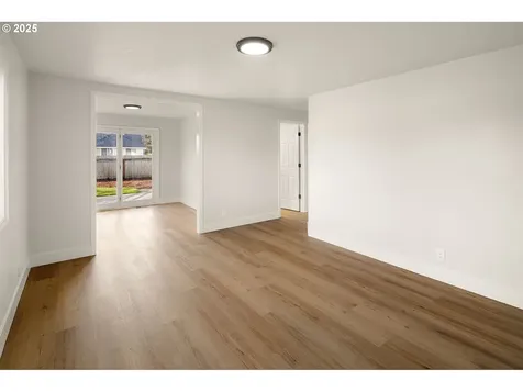 1187 S 45th Street Springfield OR 97478