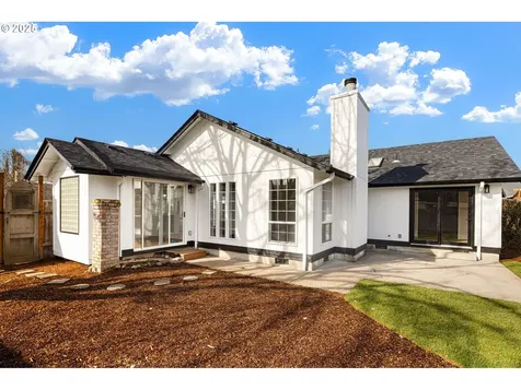 1187 S 45th Street Springfield OR 97478