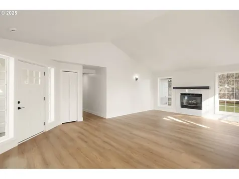 1187 S 45th Street Springfield OR 97478