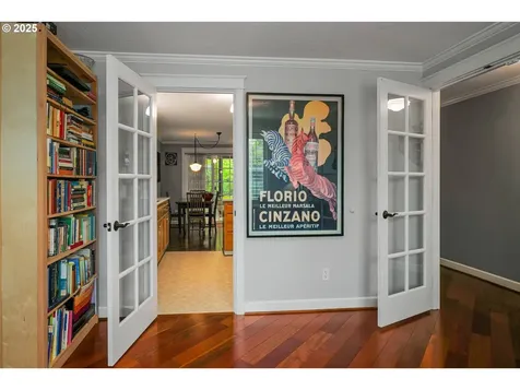 1123 S 6th Street Independence OR 97351