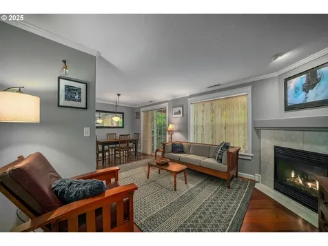 1123 S 6th Street Independence OR 97351