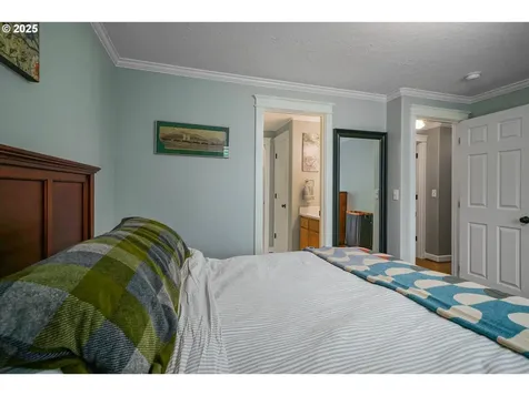 1123 S 6th Street Independence OR 97351