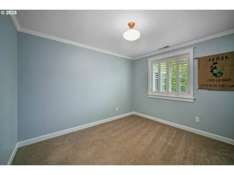 1123 S 6th Street Independence OR 97351