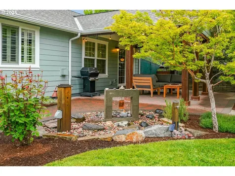 1123 S 6th Street Independence OR 97351