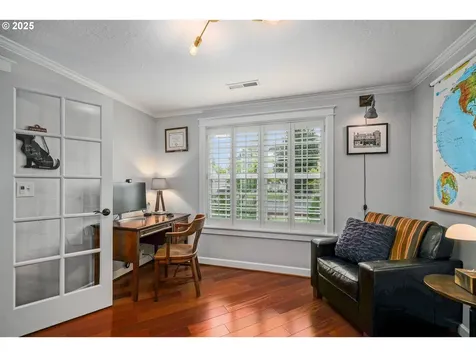 1123 S 6th Street Independence OR 97351