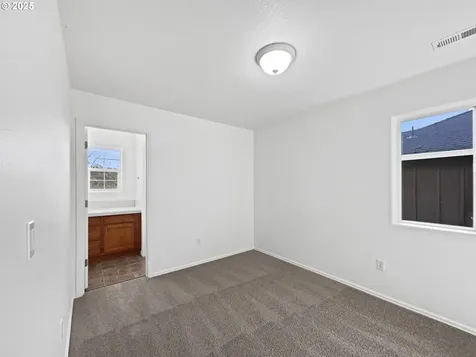 4613 SE Lone Oak Street Hillsboro OR 97123