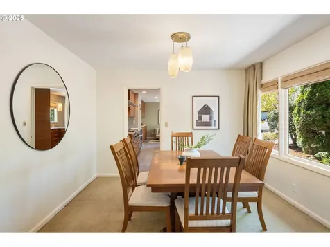 8375 SW Crestwood Lane Portland OR 97225