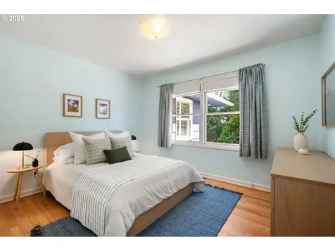 8375 SW Crestwood Lane Portland OR 97225