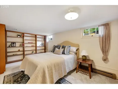 8375 SW Crestwood Lane Portland OR 97225