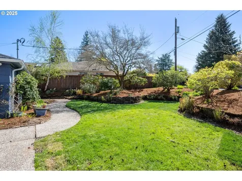 8375 SW Crestwood Lane Portland OR 97225
