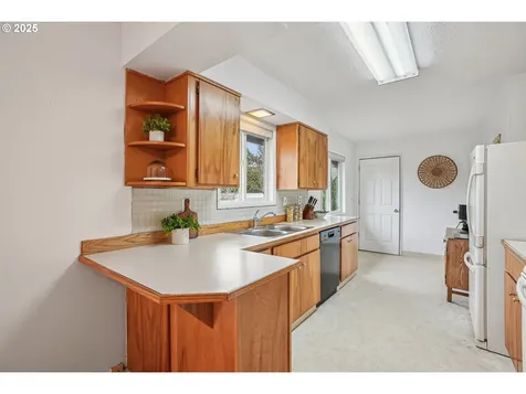 14007 SE Mill Street Portland OR 97233