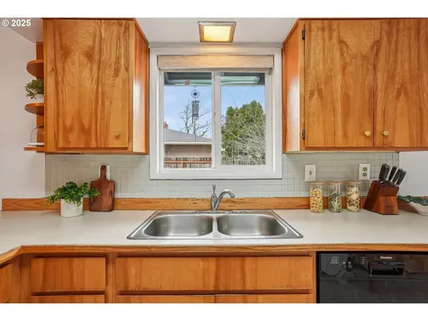 14007 SE Mill Street Portland OR 97233