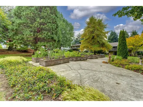 15117 NE Rose Parkway Portland OR 97230