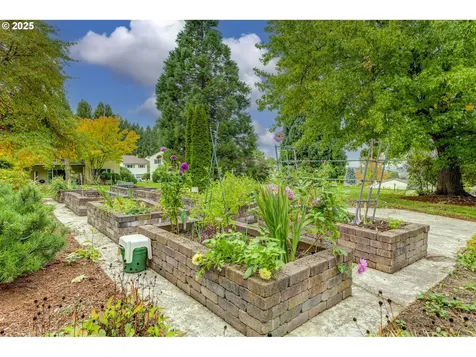 15117 NE Rose Parkway Portland OR 97230