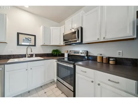 301 SE 79th Avenue Portland OR 97215