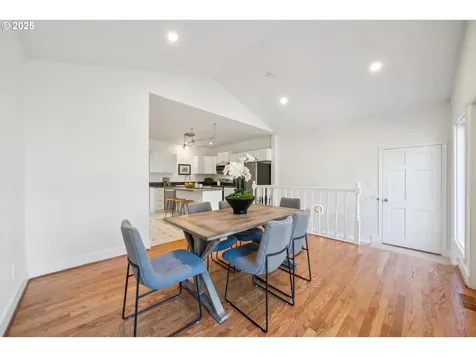 301 SE 79th Avenue Portland OR 97215