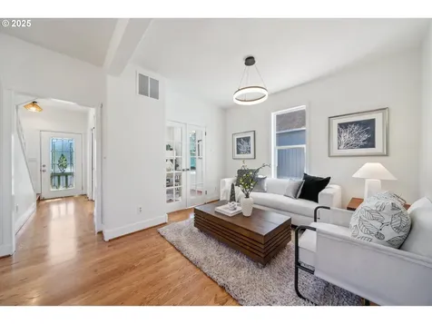 301 SE 79th Avenue Portland OR 97215