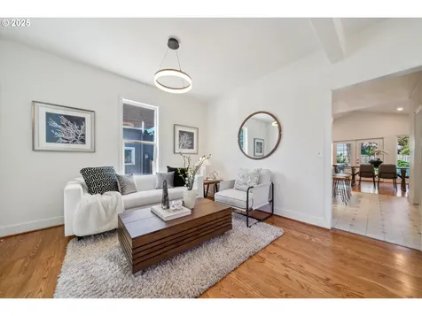 301 SE 79th Avenue Portland OR 97215