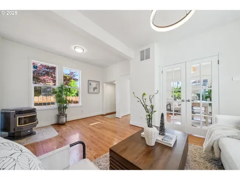 301 SE 79th Avenue Portland OR 97215