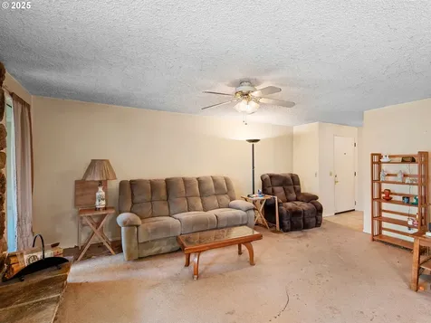 19911 SW Southview Street Beaverton OR 97078