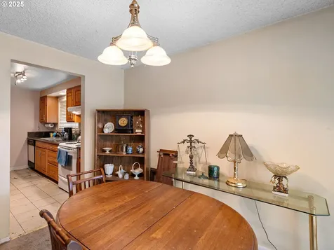 19911 SW Southview Street Beaverton OR 97078