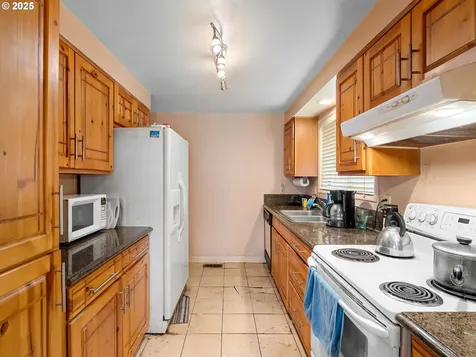 19911 SW Southview Street Beaverton OR 97078