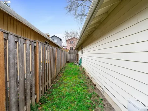 19911 SW Southview Street Beaverton OR 97078
