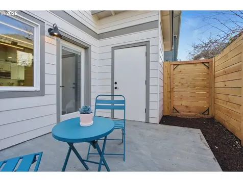 1123 SE Rhone Street Portland OR 97202