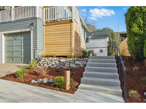 1123 SE Rhone Street Portland OR 97202