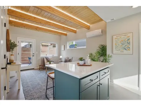 1123 SE Rhone Street Portland OR 97202