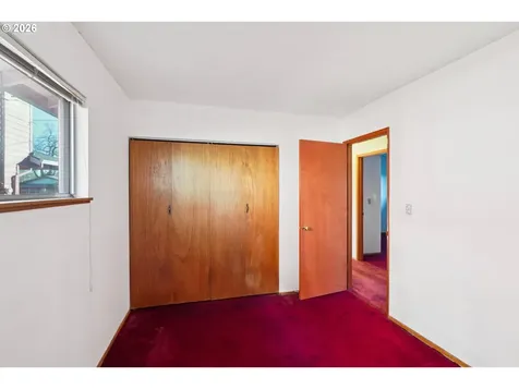 5737 SE Carlton Street Portland OR 97206