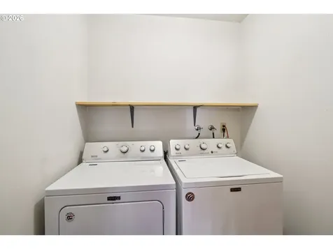 5737 SE Carlton Street Portland OR 97206