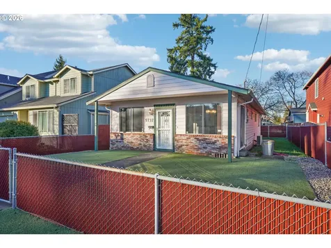 5737 SE Carlton Street Portland OR 97206