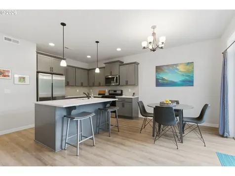 1537 S Camille Place Newberg OR 97132