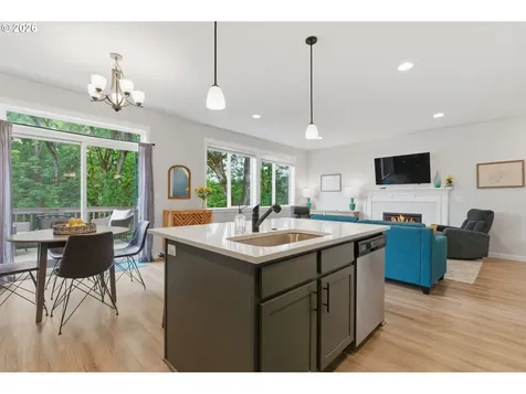 1537 S Camille Place Newberg OR 97132
