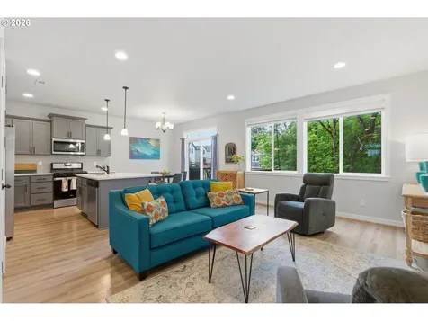 1537 S Camille Place Newberg OR 97132