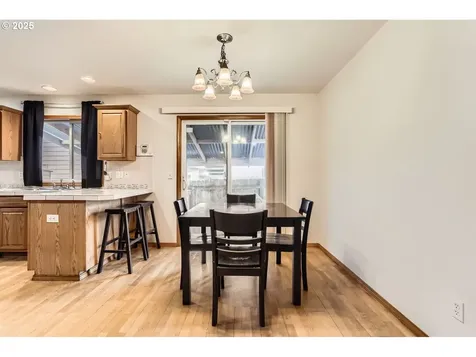 7710 SE Harney Street Portland OR 97206