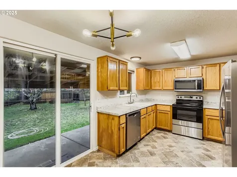 7293 SE Borwick Street Hillsboro OR 97123