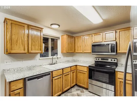 7293 SE Borwick Street Hillsboro OR 97123
