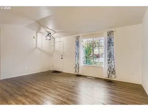 7293 SE Borwick Street Hillsboro OR 97123