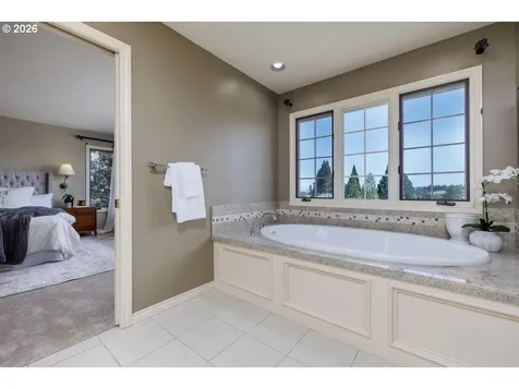 2055 Ridge Pointe Drive Lake Oswego OR 97034