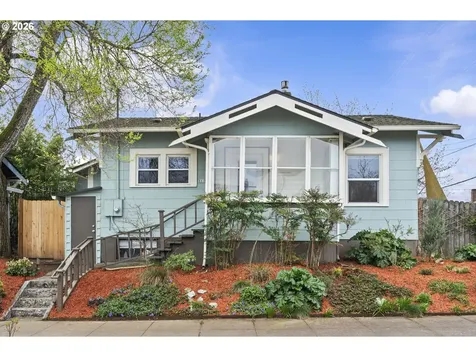 860 N Holland Street Portland OR 97217