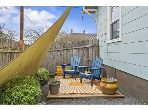 860 N Holland Street Portland OR 97217