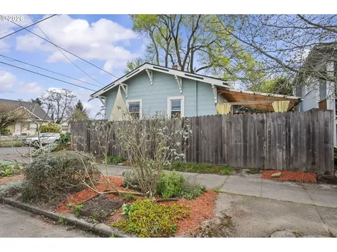 860 N Holland Street Portland OR 97217