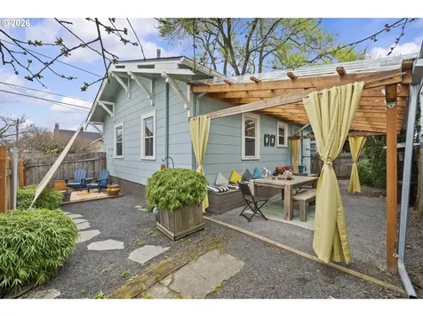 860 N Holland Street Portland OR 97217